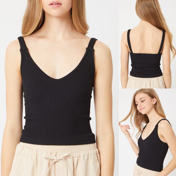 NEW Black Seamless Ribbed V Neck Crop Tank Top - Picture 1 of 9